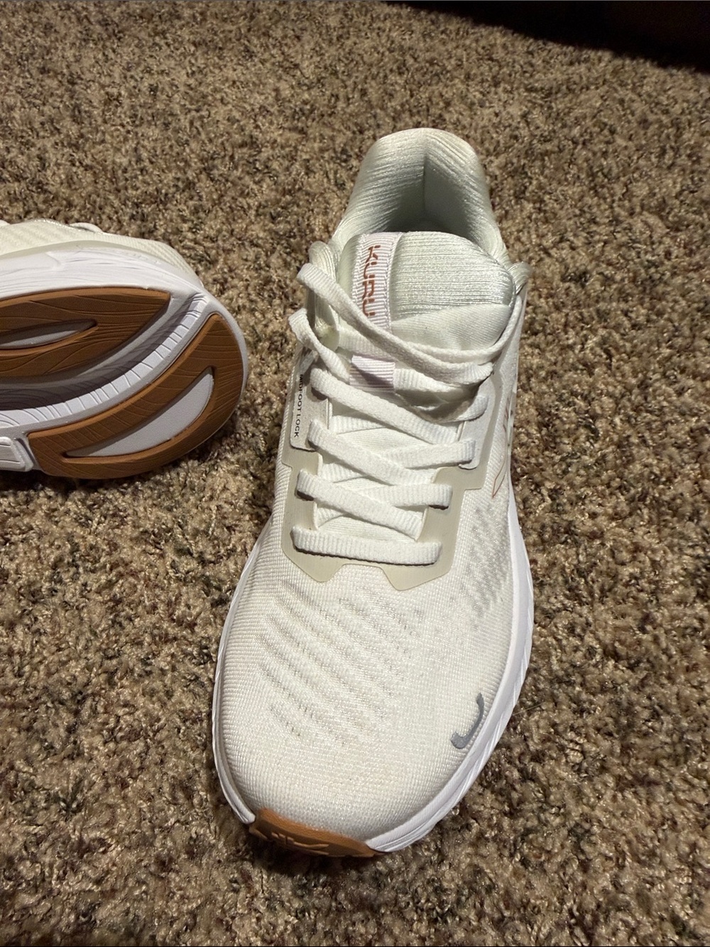 KURU Women’s Triple Max Running Shoe — White with Tan Accent NWOT - Picture 9 of 12